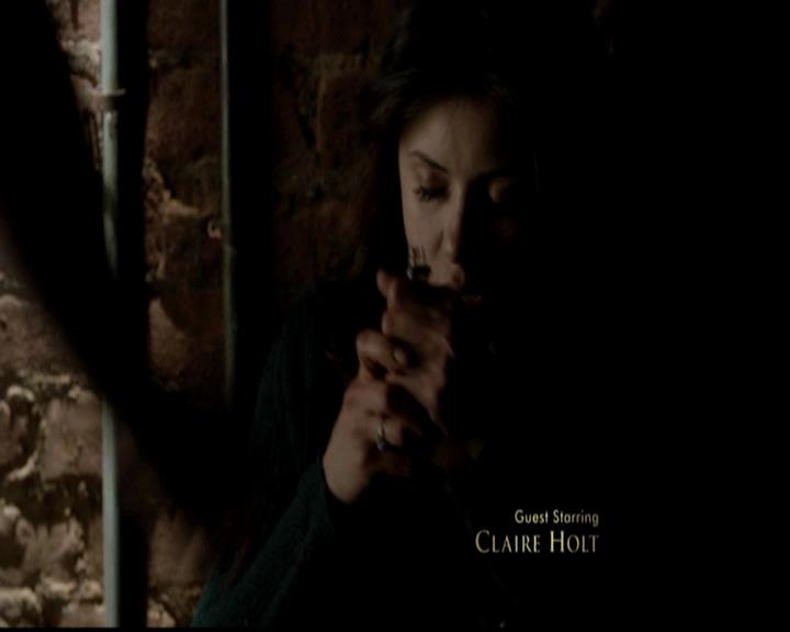 VampireDiariesWorld-dot-org_4x21ShesComeUndone0193.jpg
