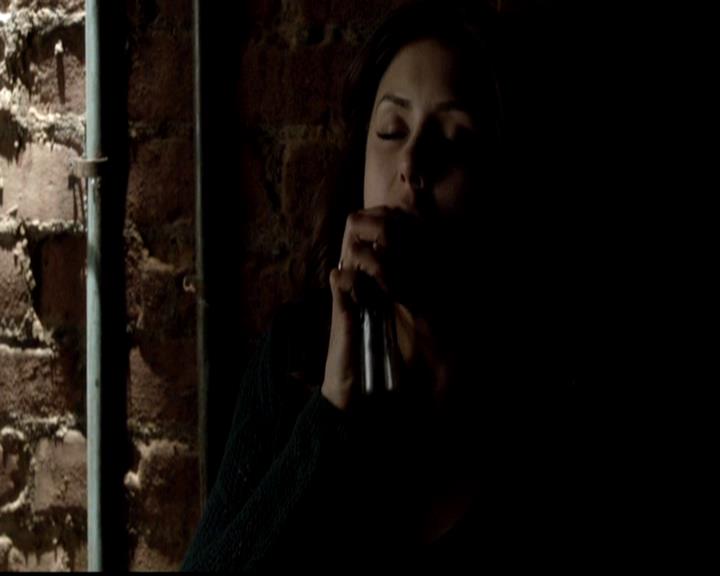 VampireDiariesWorld-dot-org_4x21ShesComeUndone0197.jpg