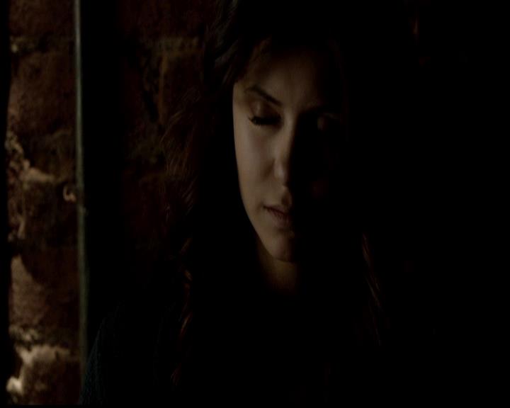 VampireDiariesWorld-dot-org_4x21ShesComeUndone0215.jpg