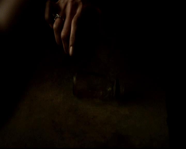 VampireDiariesWorld-dot-org_4x21ShesComeUndone0221.jpg