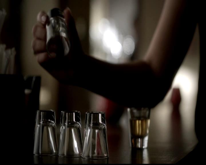 VampireDiariesWorld-dot-org_4x21ShesComeUndone0315.jpg