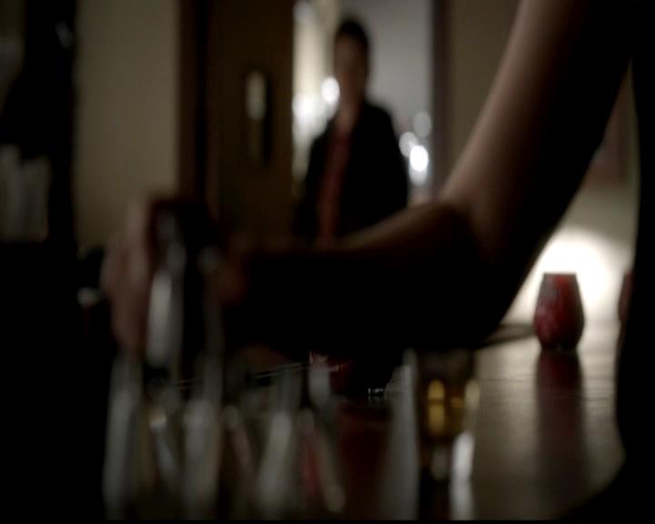 VampireDiariesWorld-dot-org_4x21ShesComeUndone0316.jpg