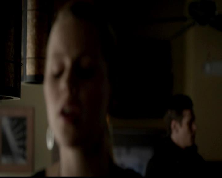 VampireDiariesWorld-dot-org_4x21ShesComeUndone0323.jpg
