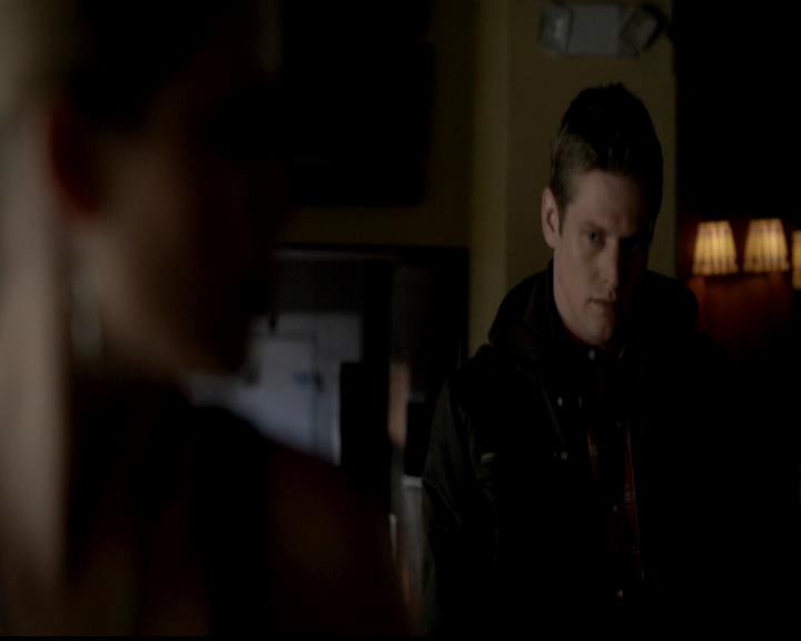 VampireDiariesWorld-dot-org_4x21ShesComeUndone0325.jpg
