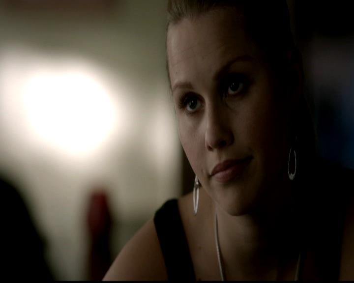 VampireDiariesWorld-dot-org_4x21ShesComeUndone0353.jpg