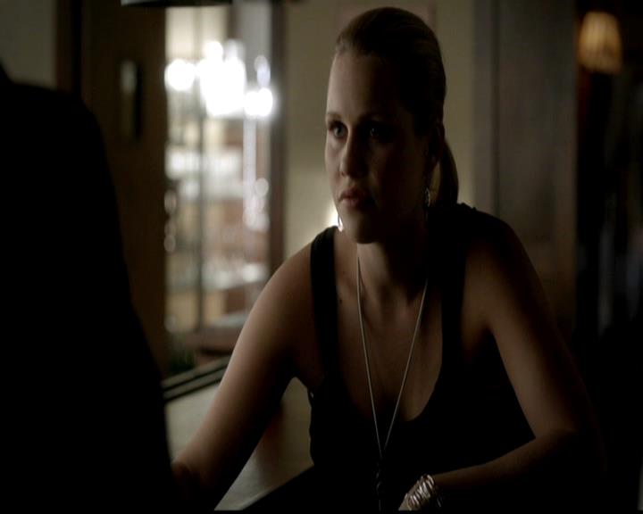 VampireDiariesWorld-dot-org_4x21ShesComeUndone0358.jpg