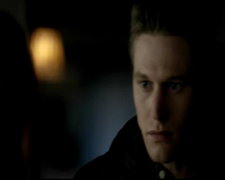 VampireDiariesWorld-dot-org_4x21ShesComeUndone0382.jpg