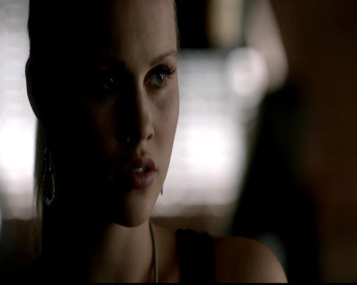 VampireDiariesWorld-dot-org_4x21ShesComeUndone0392.jpg