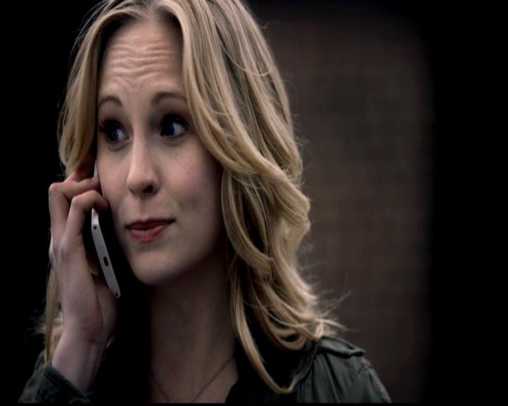 VampireDiariesWorld-dot-org_4x21ShesComeUndone0432.jpg