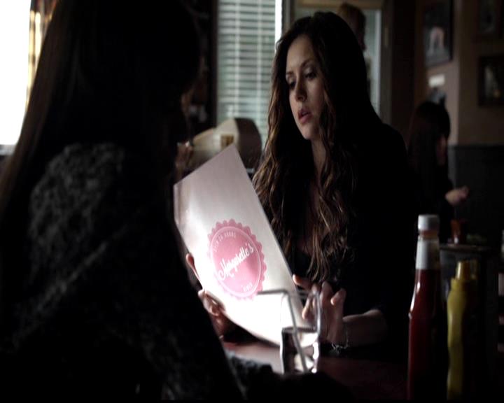 VampireDiariesWorld-dot-org_4x21ShesComeUndone0449.jpg