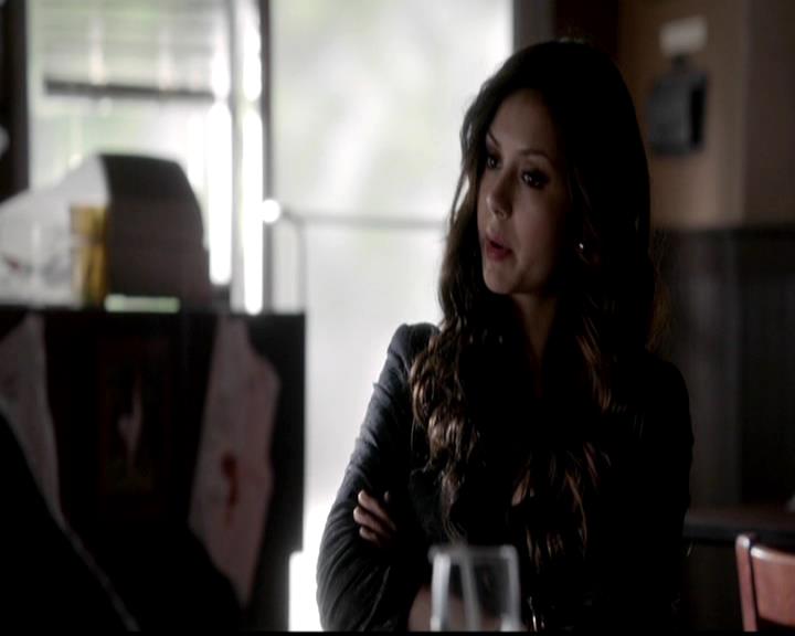 VampireDiariesWorld-dot-org_4x21ShesComeUndone0460.jpg