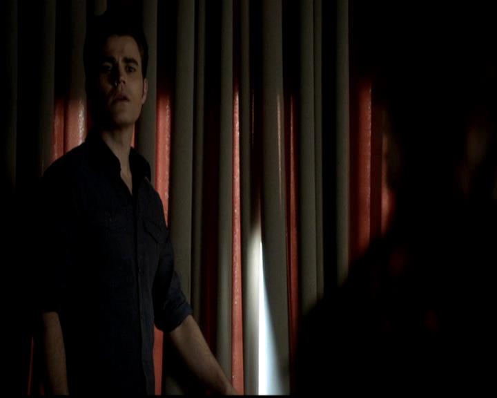 VampireDiariesWorld-dot-org_4x21ShesComeUndone0512.jpg