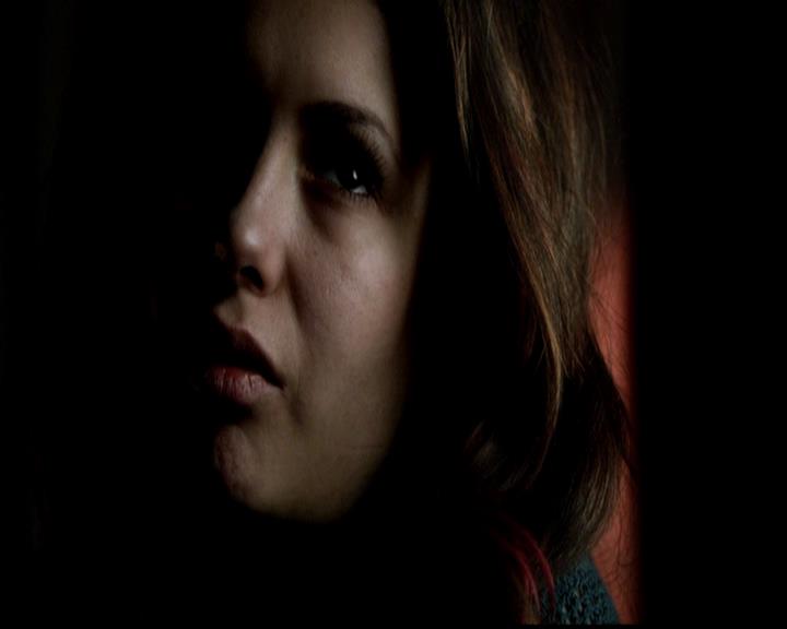 VampireDiariesWorld-dot-org_4x21ShesComeUndone0520.jpg