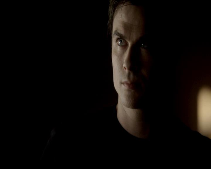 VampireDiariesWorld-dot-org_4x21ShesComeUndone0521.jpg