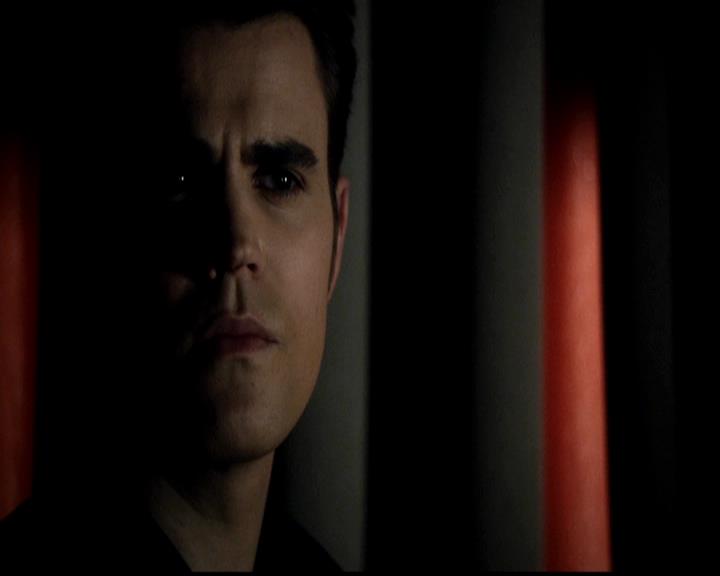 VampireDiariesWorld-dot-org_4x21ShesComeUndone0522.jpg