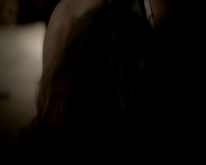 VampireDiariesWorld-dot-org_4x21ShesComeUndone1283.jpg