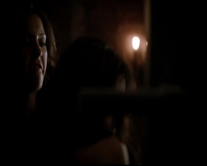 VampireDiariesWorld-dot-org_4x21ShesComeUndone1363.jpg