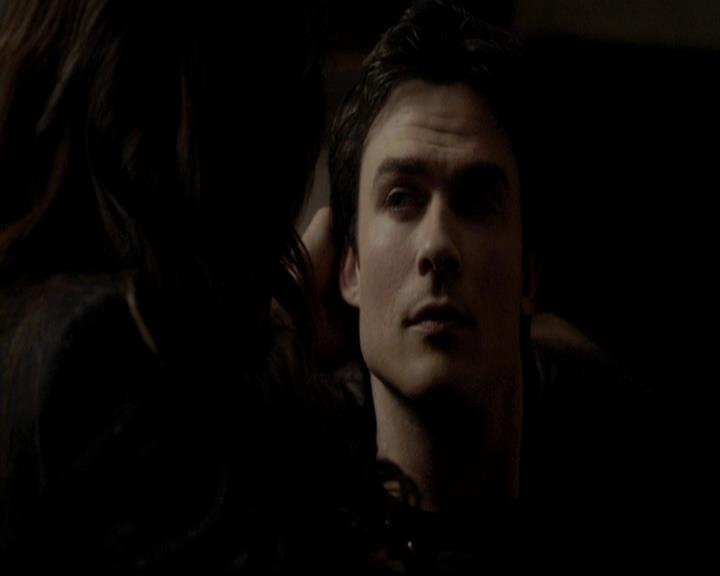 VampireDiariesWorld-dot-org_4x21ShesComeUndone1416.jpg
