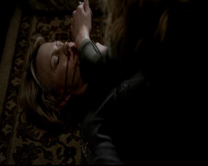 VampireDiariesWorld-dot-org_4x21ShesComeUndone1676.jpg