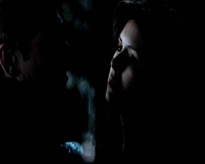 VampireDiariesWorld-dot-org_4x21ShesComeUndone1705.jpg