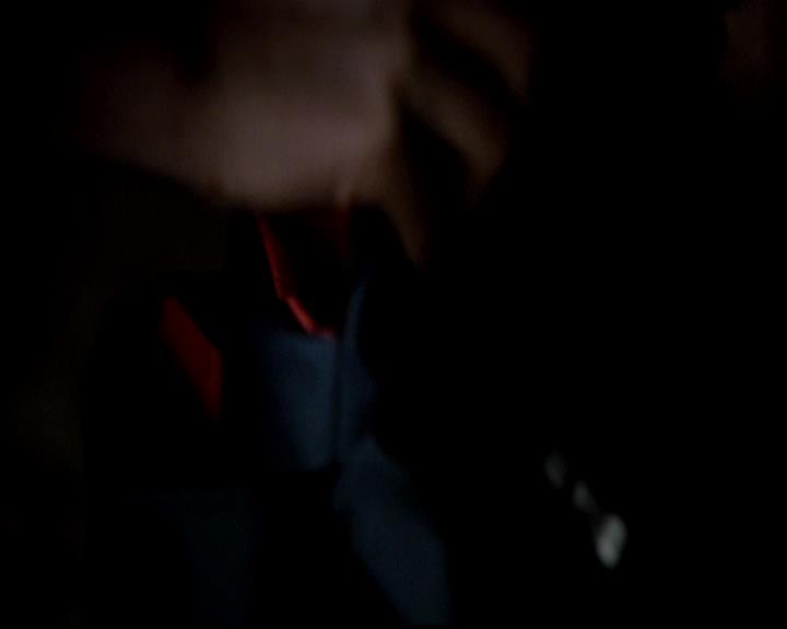 VampireDiariesWorld-dot-org_4x21ShesComeUndone1935.jpg