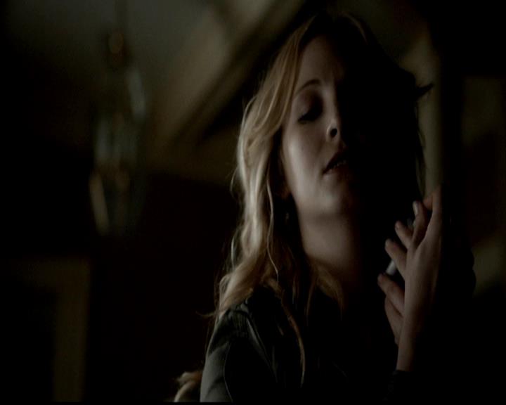 VampireDiariesWorld-dot-org_4x21ShesComeUndone1940.jpg