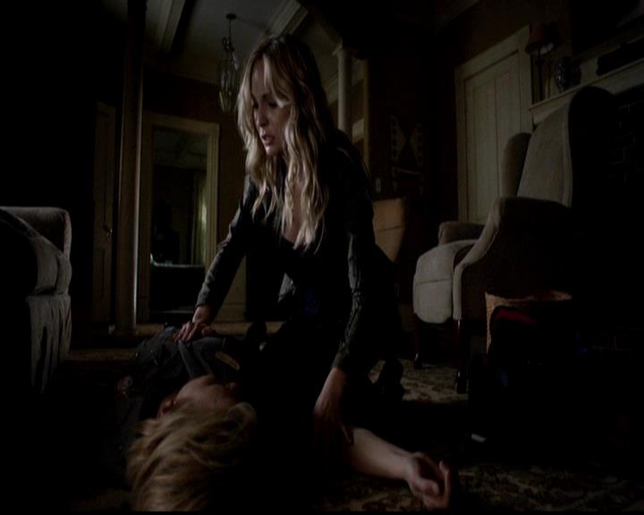 VampireDiariesWorld-dot-org_4x21ShesComeUndone1949.jpg