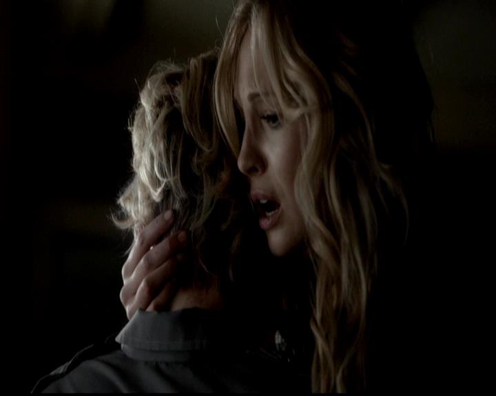 VampireDiariesWorld-dot-org_4x21ShesComeUndone1992.jpg VampireDiariesWorld-dot-org_4x21ShesComeUndone1992.jpg