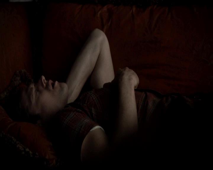 VampireDiariesWorld-dot-org_4x21ShesComeUndone2008.jpg