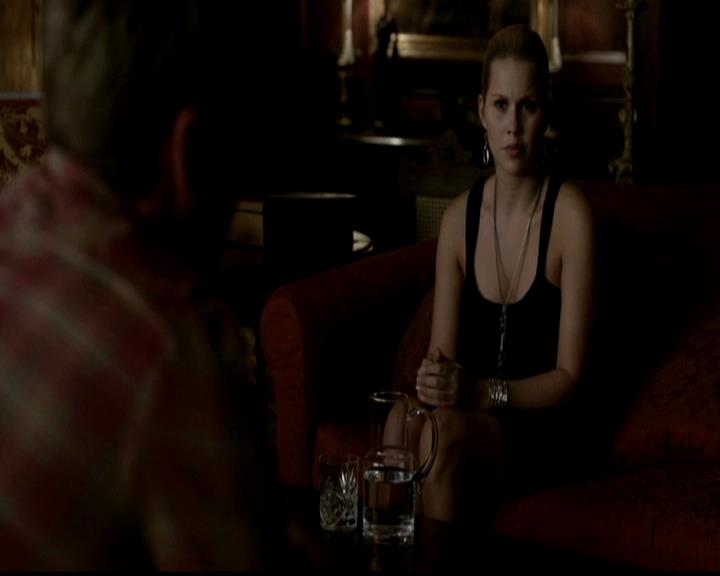 VampireDiariesWorld-dot-org_4x21ShesComeUndone2021.jpg