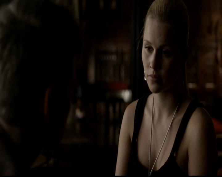 VampireDiariesWorld-dot-org_4x21ShesComeUndone2050.jpg
