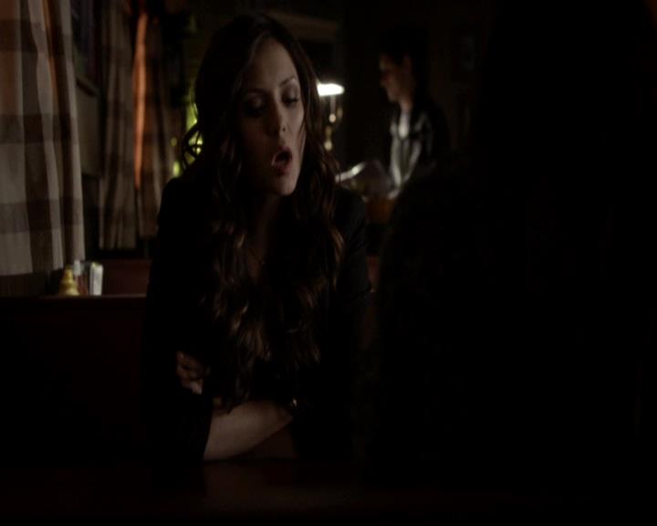 VampireDiariesWorld-dot-org_4x21ShesComeUndone2095.jpg