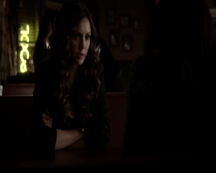 VampireDiariesWorld-dot-org_4x21ShesComeUndone2097.jpg