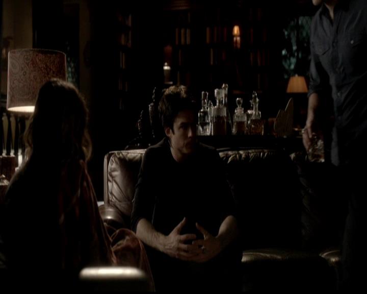 VampireDiariesWorld-dot-org_4x21ShesComeUndone2205.jpg