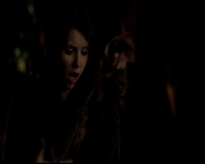 VampireDiariesWorld-dot-org_4x21ShesComeUndone2211.jpg