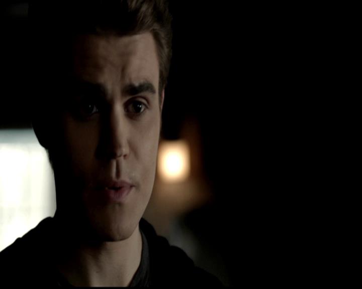 VampireDiariesWorld-dot-org_4x22TheWalkingDead0038.jpg