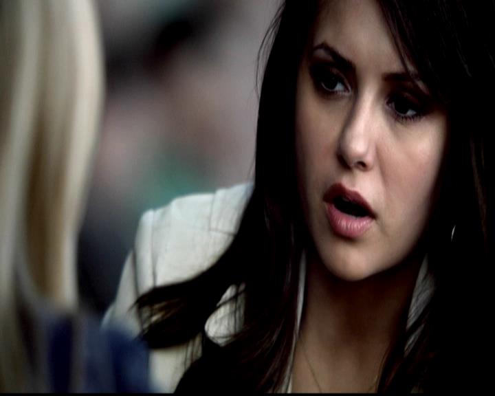 VampireDiariesWorld-dot-org_4x22TheWalkingDead0131.jpg