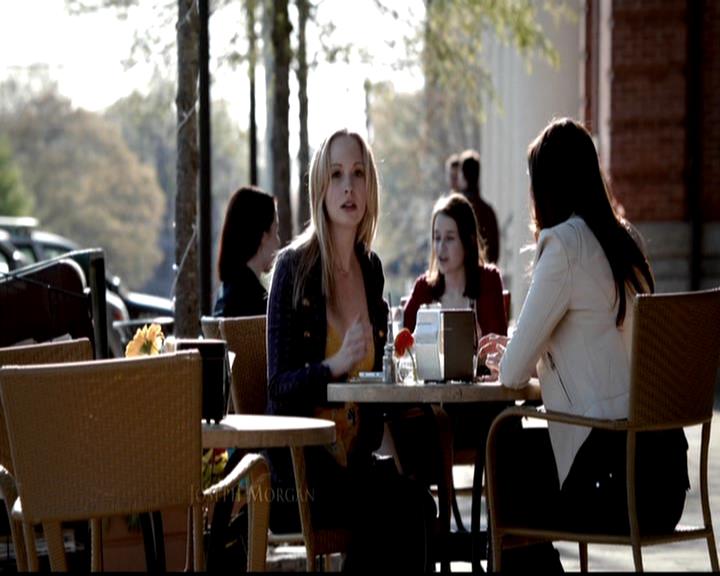 VampireDiariesWorld-dot-org_4x22TheWalkingDead0141.jpg