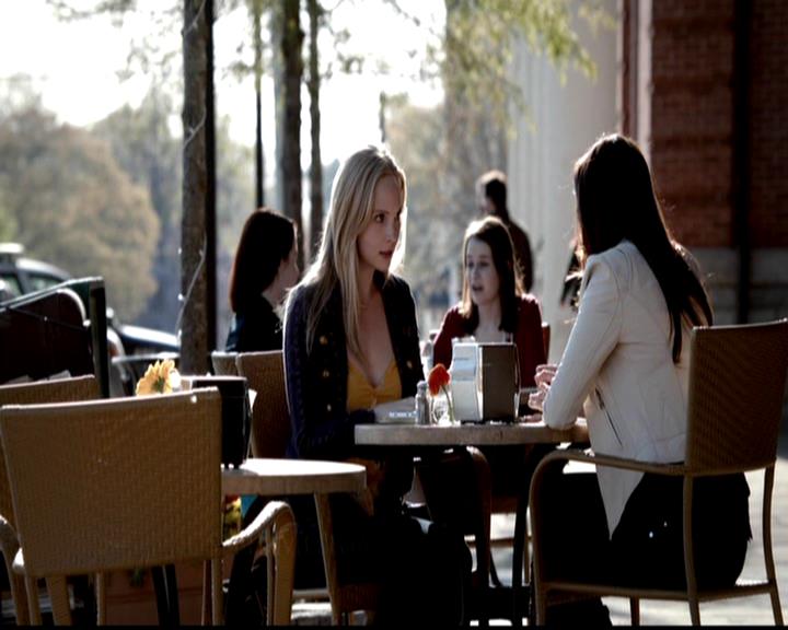 VampireDiariesWorld-dot-org_4x22TheWalkingDead0143.jpg