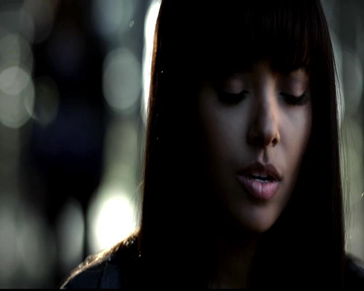 VampireDiariesWorld-dot-org_4x22TheWalkingDead0165.jpg