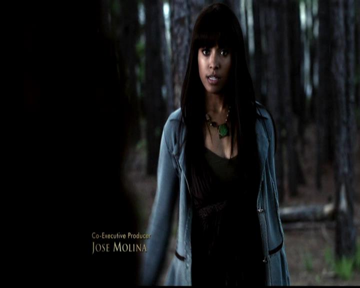 VampireDiariesWorld-dot-org_4x22TheWalkingDead0178.jpg