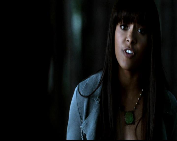 VampireDiariesWorld-dot-org_4x22TheWalkingDead0193.jpg