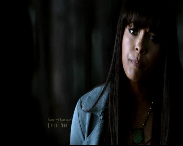 VampireDiariesWorld-dot-org_4x22TheWalkingDead0206.jpg