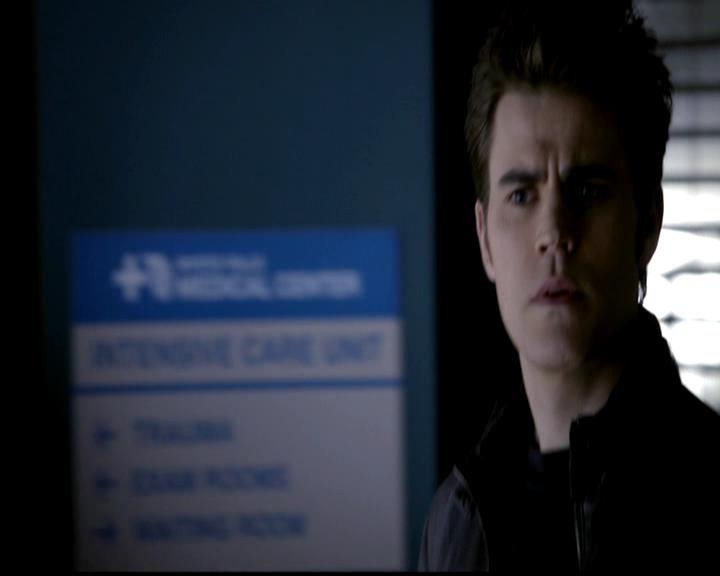 VampireDiariesWorld-dot-org_4x22TheWalkingDead0252.jpg