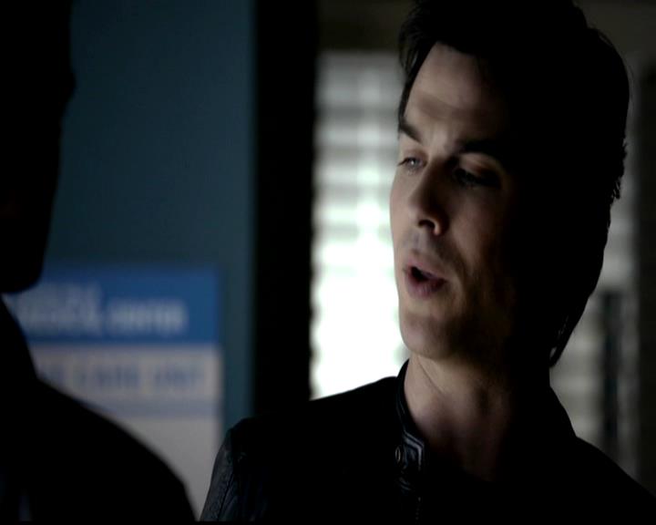 VampireDiariesWorld-dot-org_4x22TheWalkingDead0263.jpg