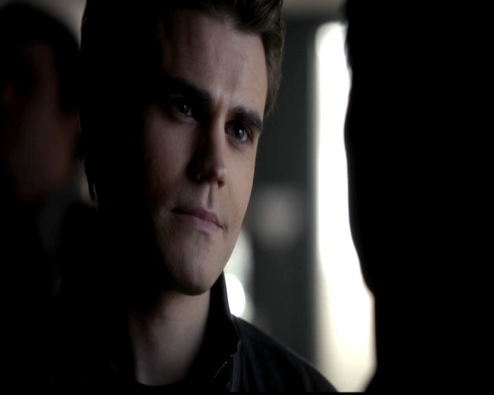 VampireDiariesWorld-dot-org_4x22TheWalkingDead0267.jpg