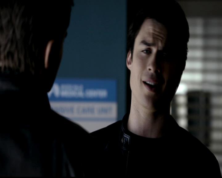 VampireDiariesWorld-dot-org_4x22TheWalkingDead0270.jpg