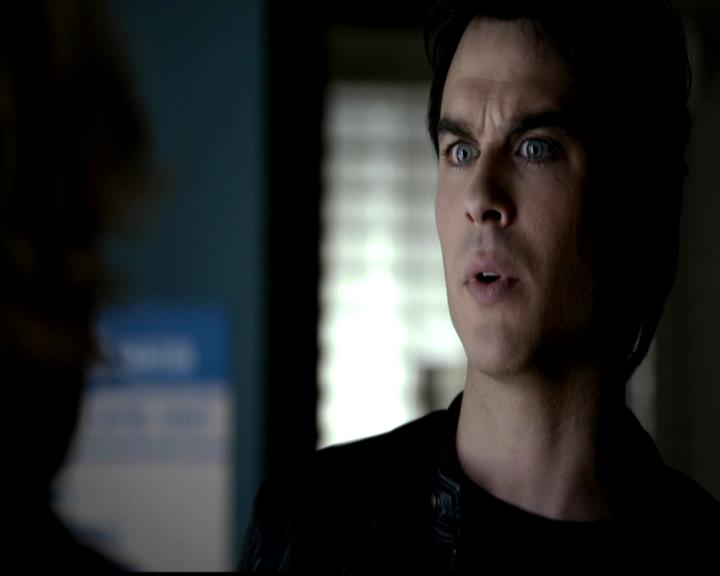 VampireDiariesWorld-dot-org_4x22TheWalkingDead0276.jpg