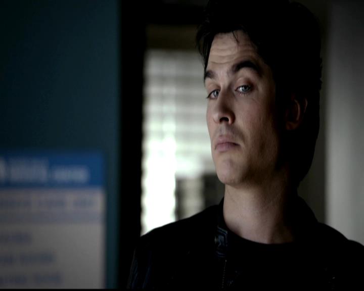 VampireDiariesWorld-dot-org_4x22TheWalkingDead0287.jpg