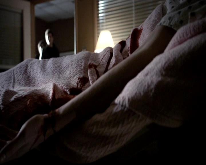VampireDiariesWorld-dot-org_4x22TheWalkingDead0291.jpg
